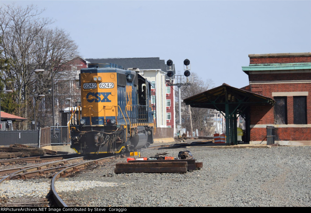 Long Hood to Cab Shot CSX 6242